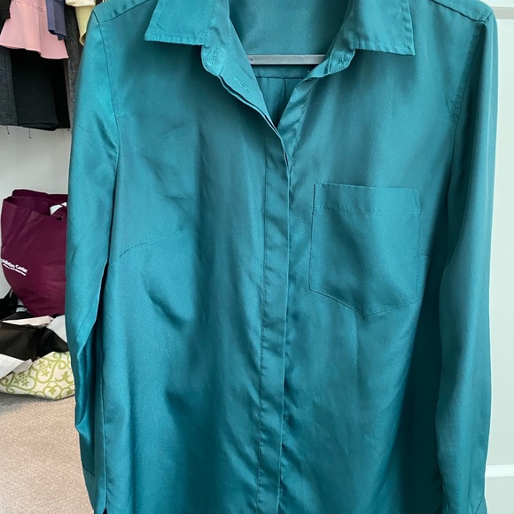 Tops - Picture 3 of 5